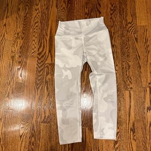 ALO 7/8 leggings. Camouflage white and grey. size 4.
